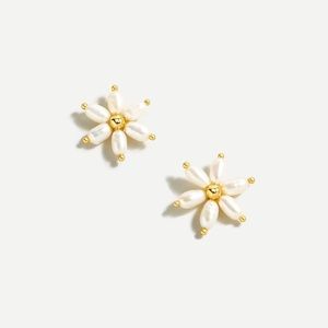 NEW JCREW Freshwater a pearl daisy earrings!